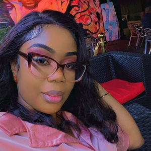 Meet your Posher, Marie nicolas